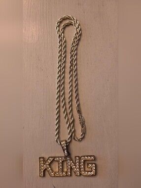 Rope Chain Necklace (24") w/ "King" Pendant - Gold Plated Finish